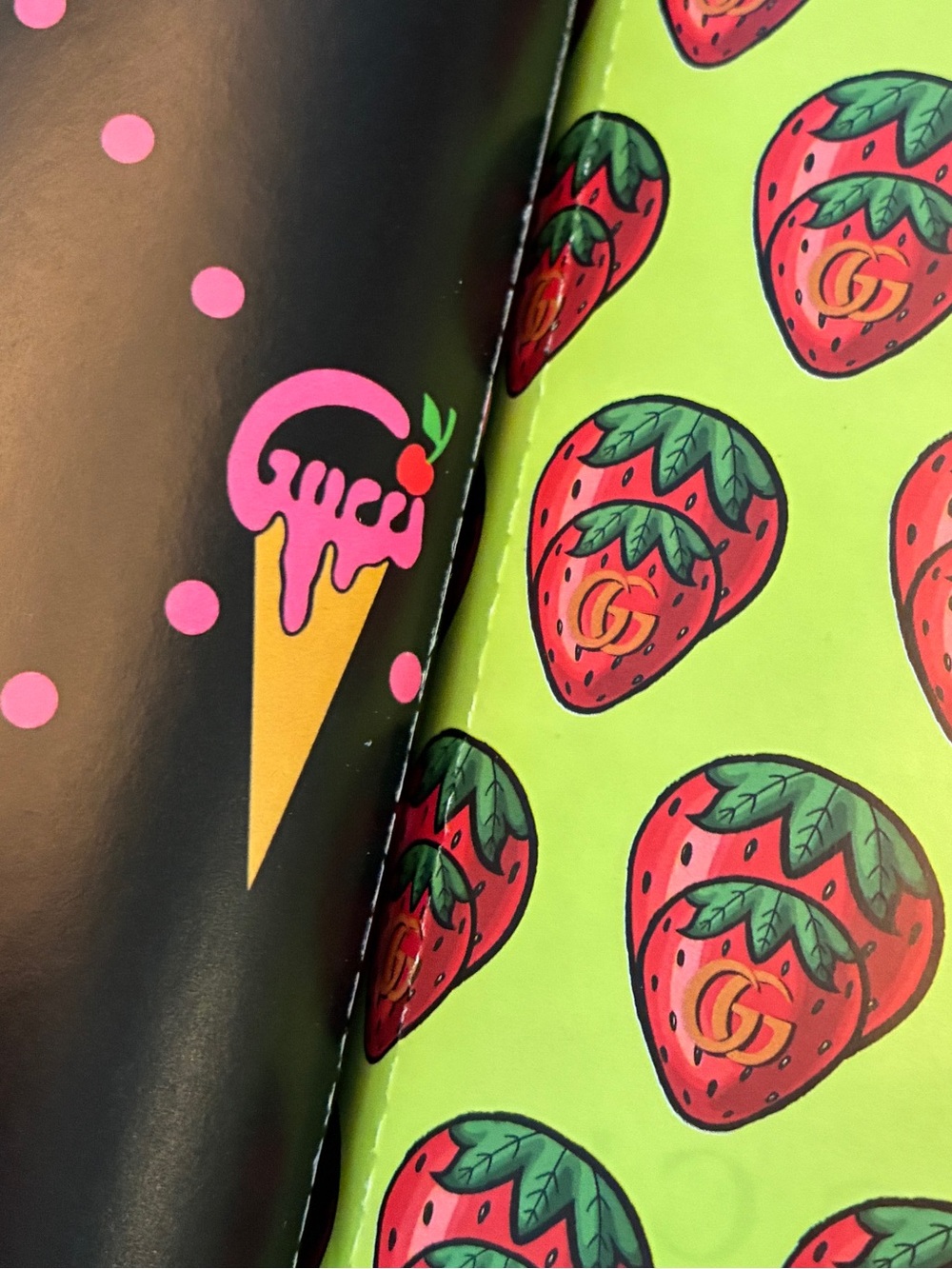 🎁 Gucci Gift Wrapping Paper Holiday Book